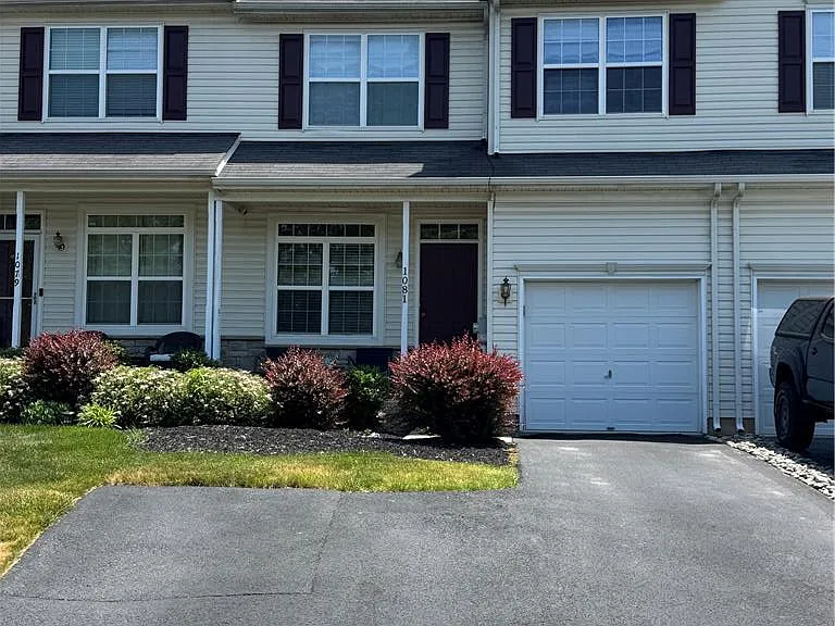 1081 Tudor Dr — Photo 1