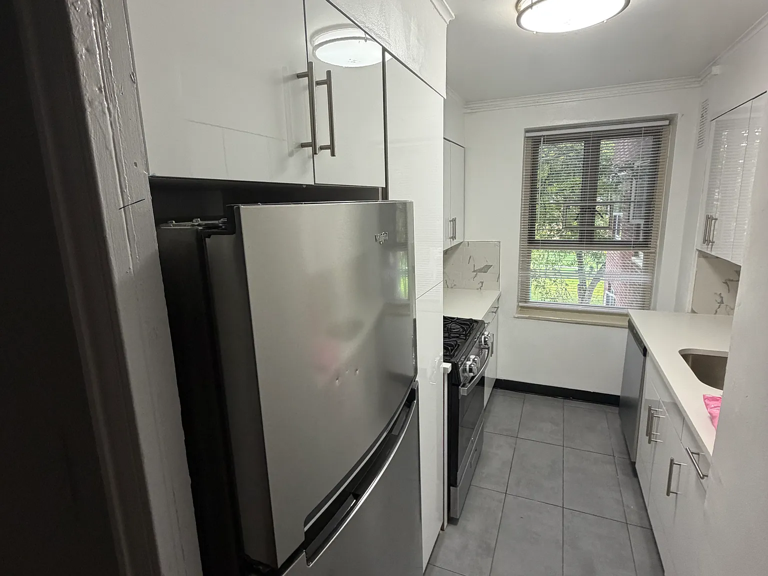 2 bed, 900 sqft, $2,695 — Photo 1
