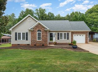 106 Woodbend Dr, Belmont, NC 28012