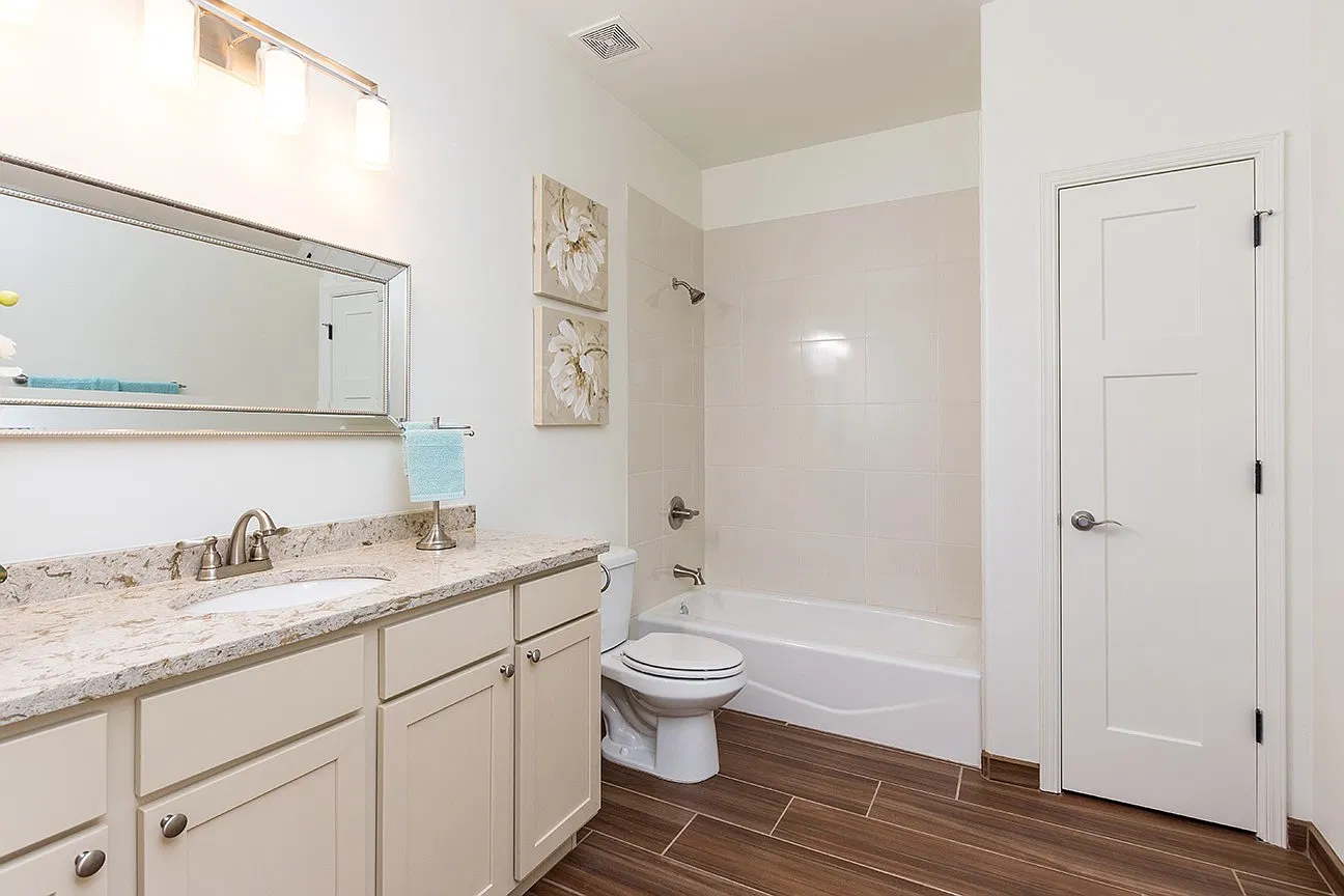 4507 Mesa Central - 3BR - 2BA - Built in 2017 - 2105 SF - Pet Friendly - $1895 — Photo 2
