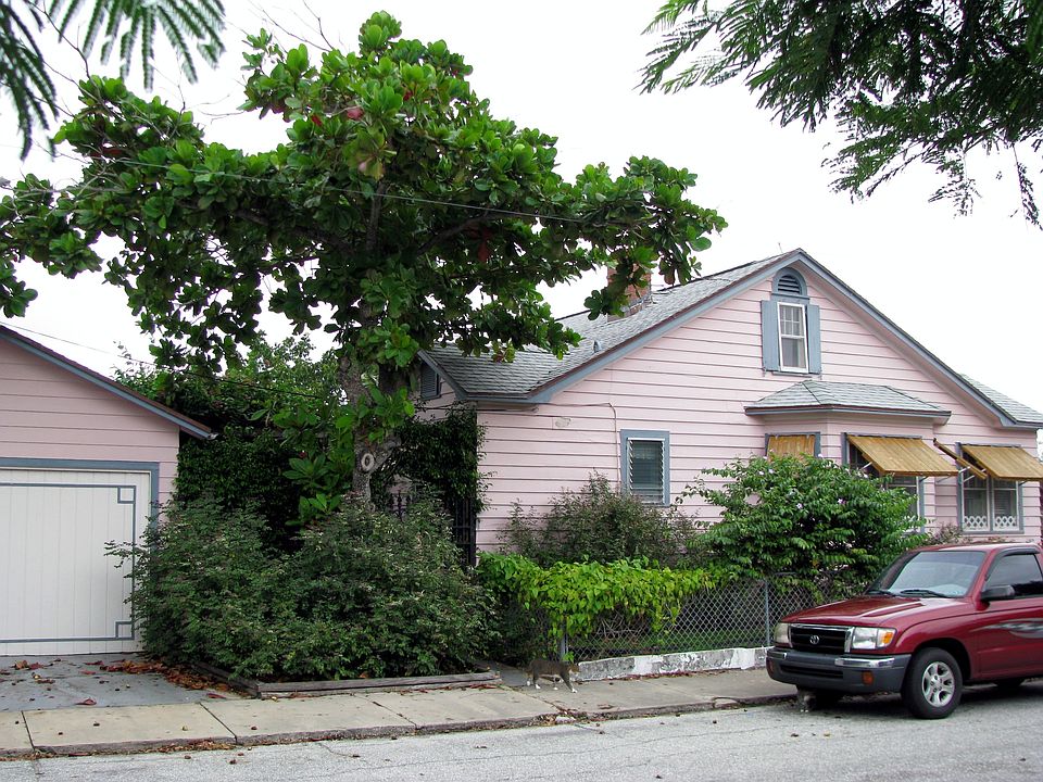 2nd image of 131 S L St