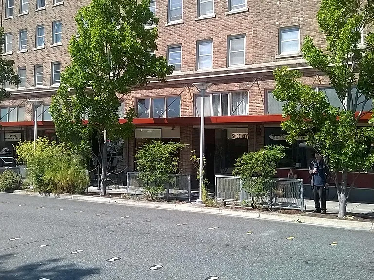 Mount Baker Apartments — Photo 2