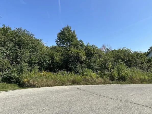 W167N4926 RUSSELL COURT, Menomonee Falls, WI 53051