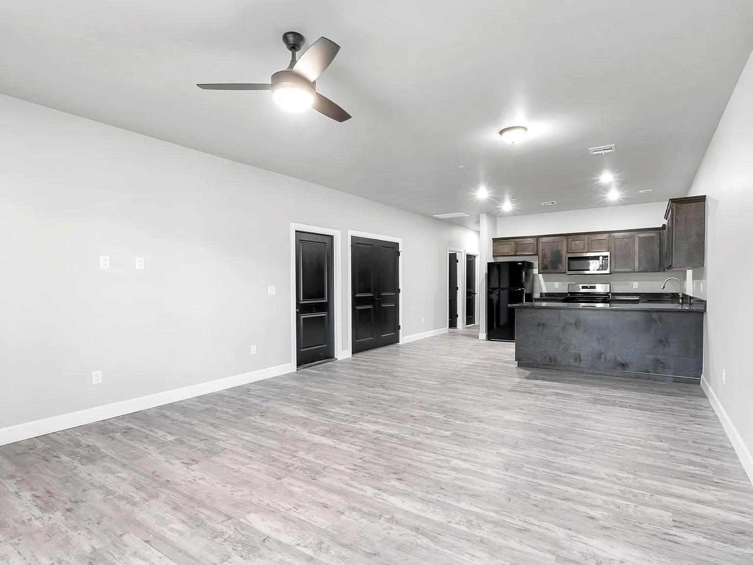 2 bed, 1122 sqft, $1,450 — Photo 3