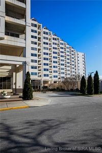 1 Riverpointe Plaza #820, Jeffersonville, IN, 47130