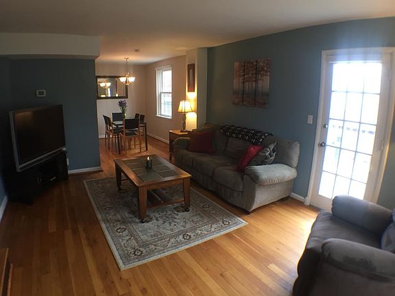 2nd image of 3314 S Wakefield St