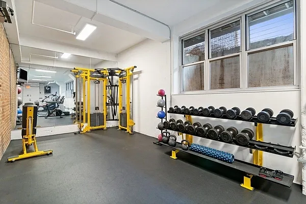 Rented by REAL New York | media 22