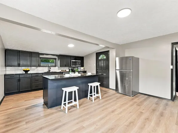 213 Town St, Circleville, OH 43113