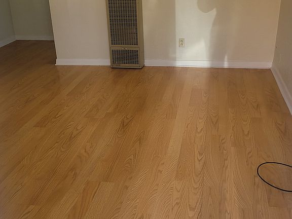 2nd image of 117 1/2 Edith Blvd SE #1