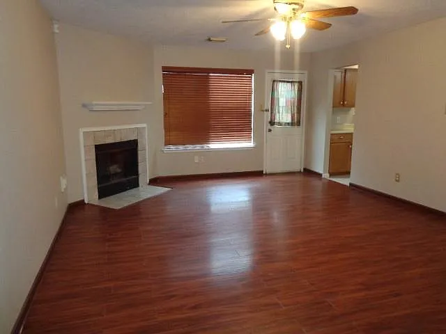 810 Oak West Dr — Photo 6