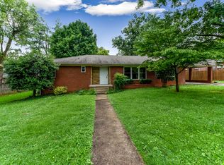 211 Dogwood Dr, Maryville, TN 37804