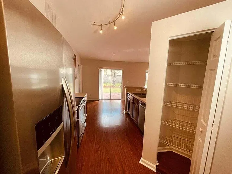 3661 SW Camastro St — Photo 10