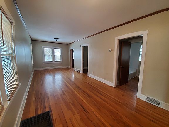 4th image of 3511 N Olcott Ave
