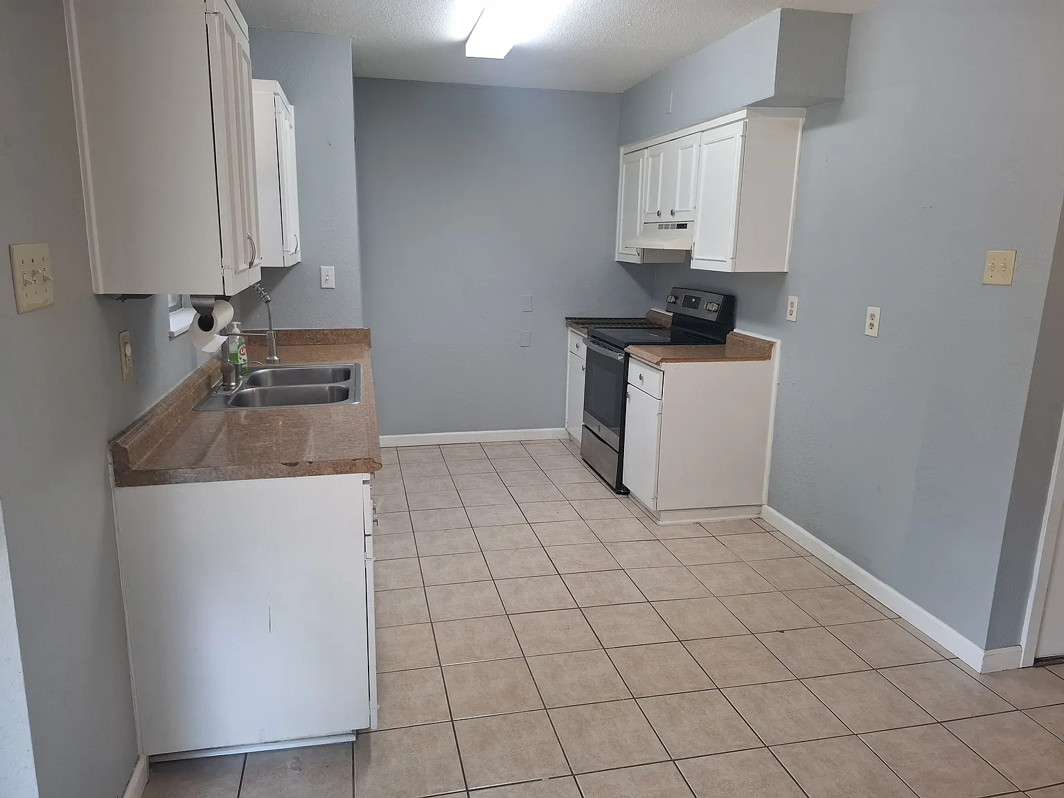 313 Georgetown Dr — Photo 4