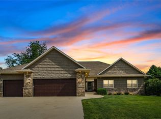 447 Wanatee Creek Cir, Marion, IA 52302