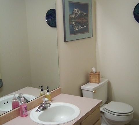 4th image of 321 SE Orchard Dr APT 3