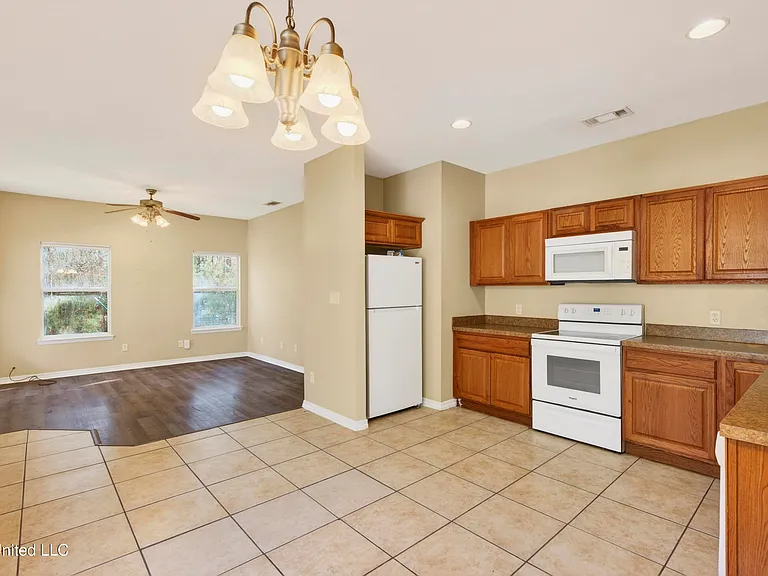 6225 E Newton St #6225 — Photo 12