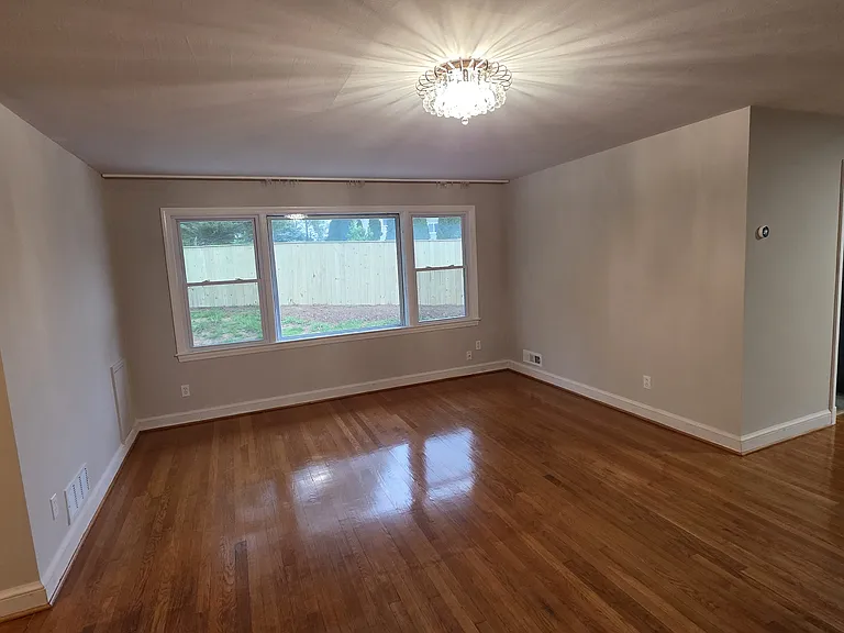 4915 Macon Rd — Photo 11