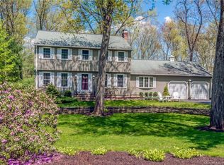 22 Kent Ln, Farmington, CT 06032