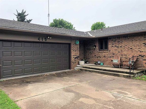 2nd image of 415 Warren Way