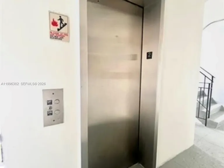 444 SW 4th St #204 — Photo 7