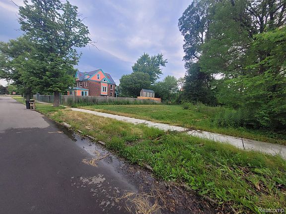 2nd image of 5202 Stanton St