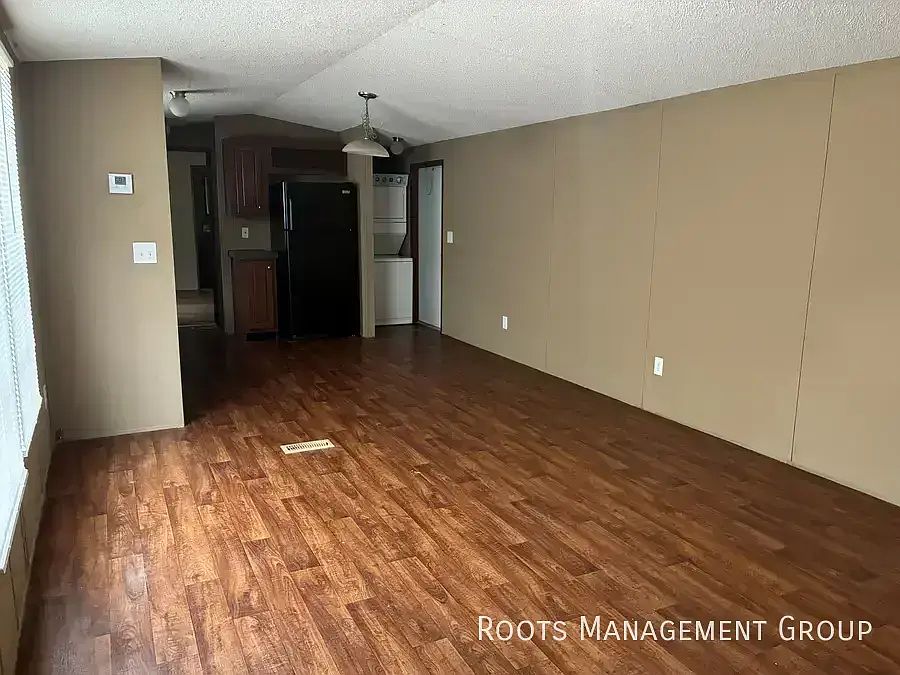 1st image of 387 Webster Rd #132