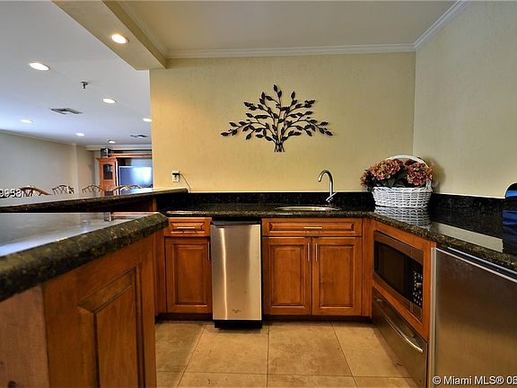 5th image of 6061 Collins Ave APT 15B