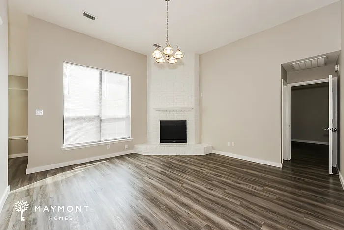 3 bed, 2.0 bath, 1665 sqft, $2,230 — Photo 4