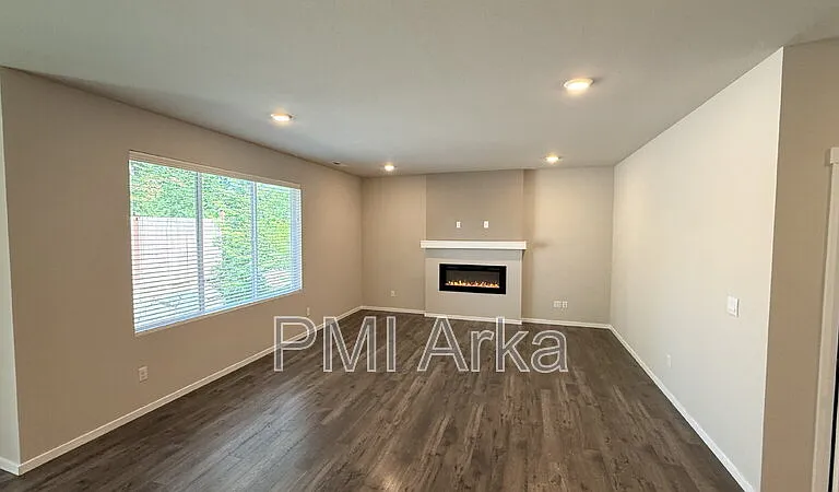 10823 32nd St NE — Photo 21