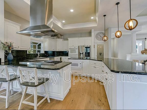 4th image of 13497 Tierra Heights Rd