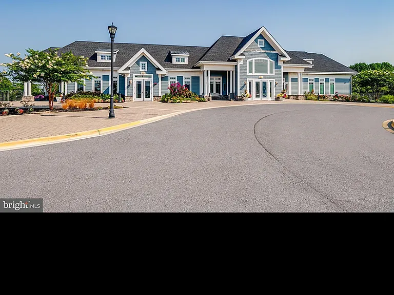 29362 Oxford Dr — Photo 9