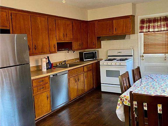 3rd image of 3 Hazelwood Pl