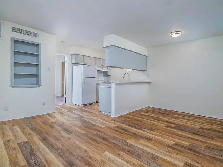 The Rise Apartments — Photo 15
