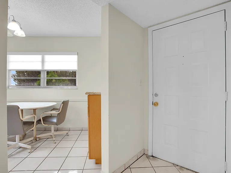 1605 Abaco Dr #M4 — Photo 10