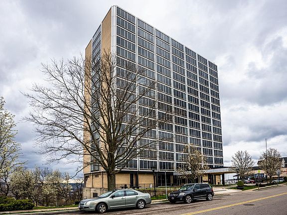 2nd image of 810 Matson Pl Unit 1108