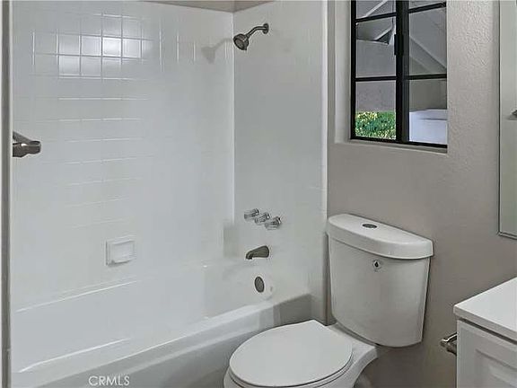 5th image of 24492 Pantera Ct #102
