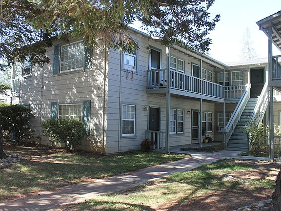 2nd image of 17 Pleasant St APT 5