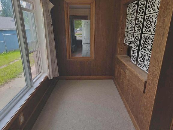 4th image of 1420 Hawthorne AVENUE