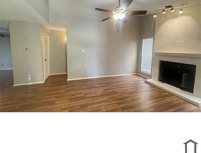 2 bed, 860 sqft, $1,200 — Photo 2