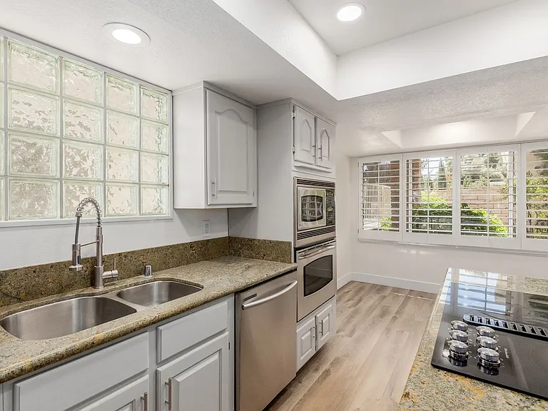 861 Vegas Valley Dr — Photo 18