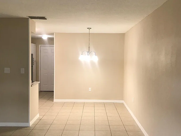 655 N Oak Ave #655 — Photo 2