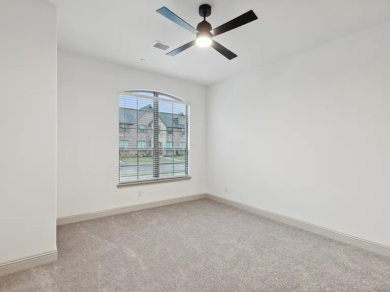 7043 Granbury Ln — Photo 11