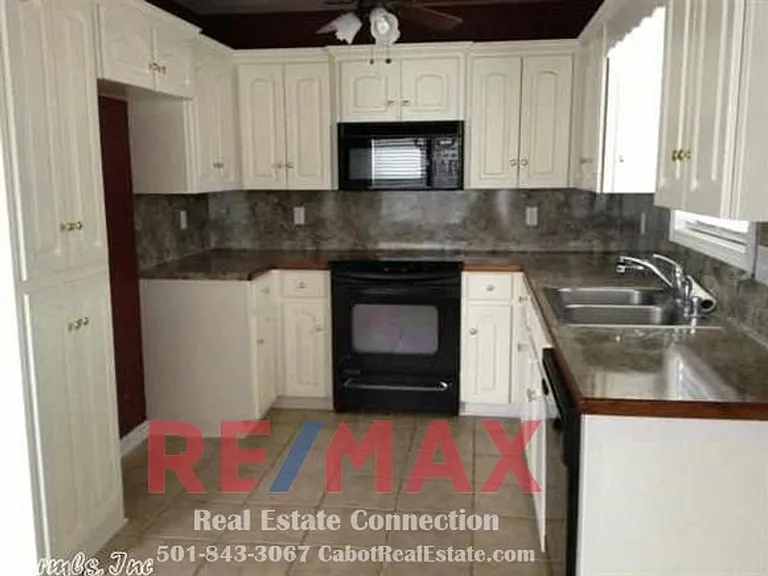 54 Magnolia Dr — Photo 5
