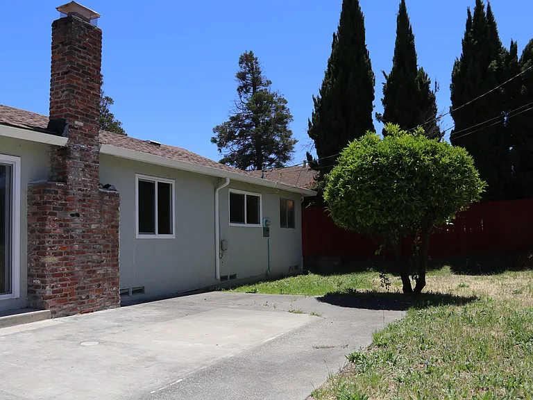 335 Rollingwood Dr — Photo 28