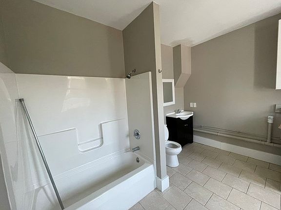 3rd image of 205 W Main St
