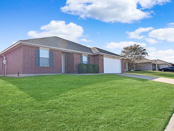 2nd image of 2802 Wesley Dr