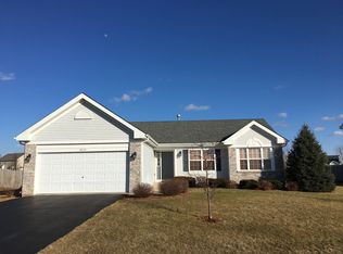 9253 Romeldale Ln, Roscoe, IL 61073