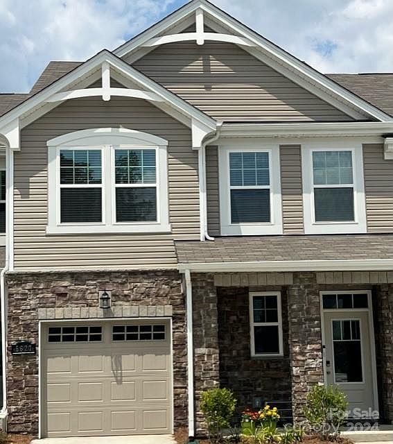 1st image of 5640 De Vere Dr