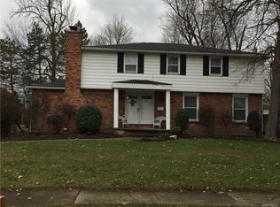 100 Cottonwood Dr, Buffalo, NY 14221